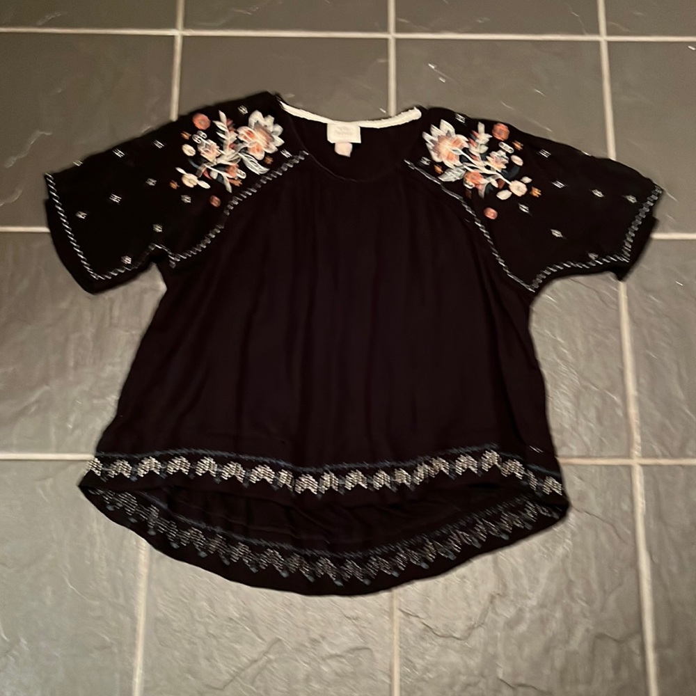 Knox Rose size L, women’s top, very good condition